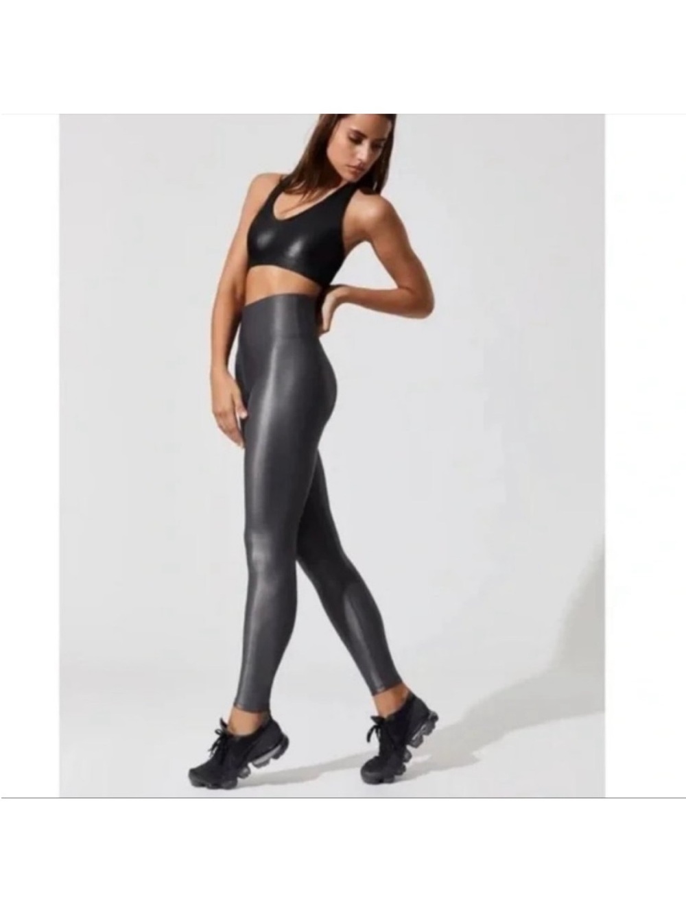 Carbon 38  Takara Liquid Shine Hi-Rise Leggings Size Small USA Made Gunmetal